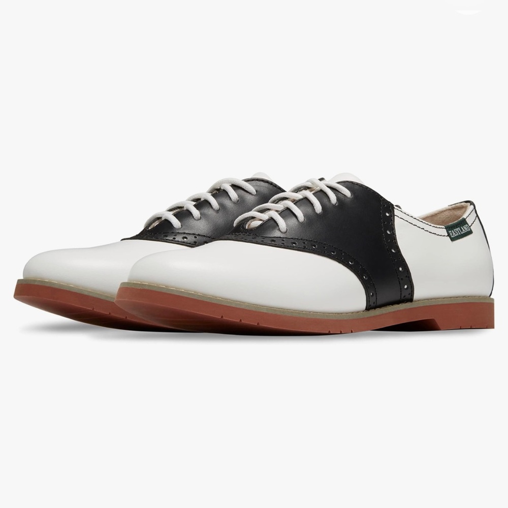Eastland Sadie black & white shoe- 50’s style saddle shoe